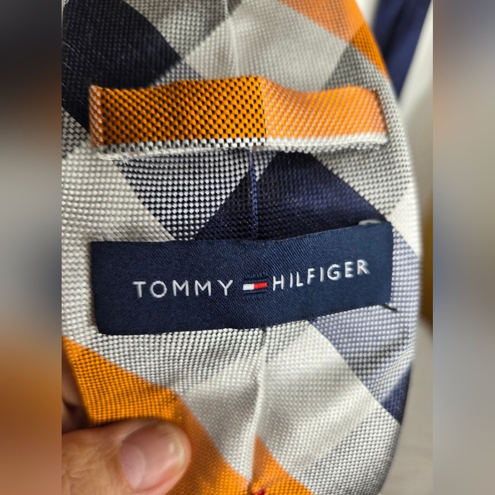 Tommy Hilfiger Navy and Orange Plaid Tie 100%silk - Picture 3 of 6